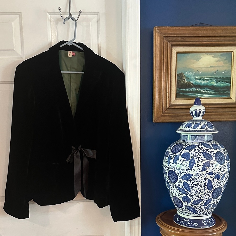 NWOT Women’s Seven7 Black Velvet SatinLined Blazer Size 22/24